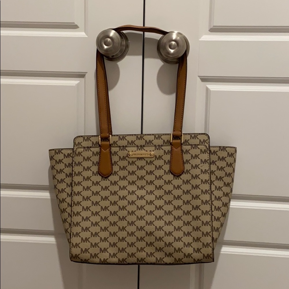 Micheal Kors Bag